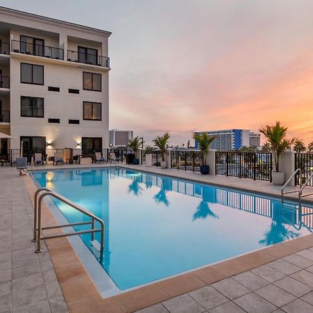 Courtyard By Marriott Clearwater Beach Exterior foto