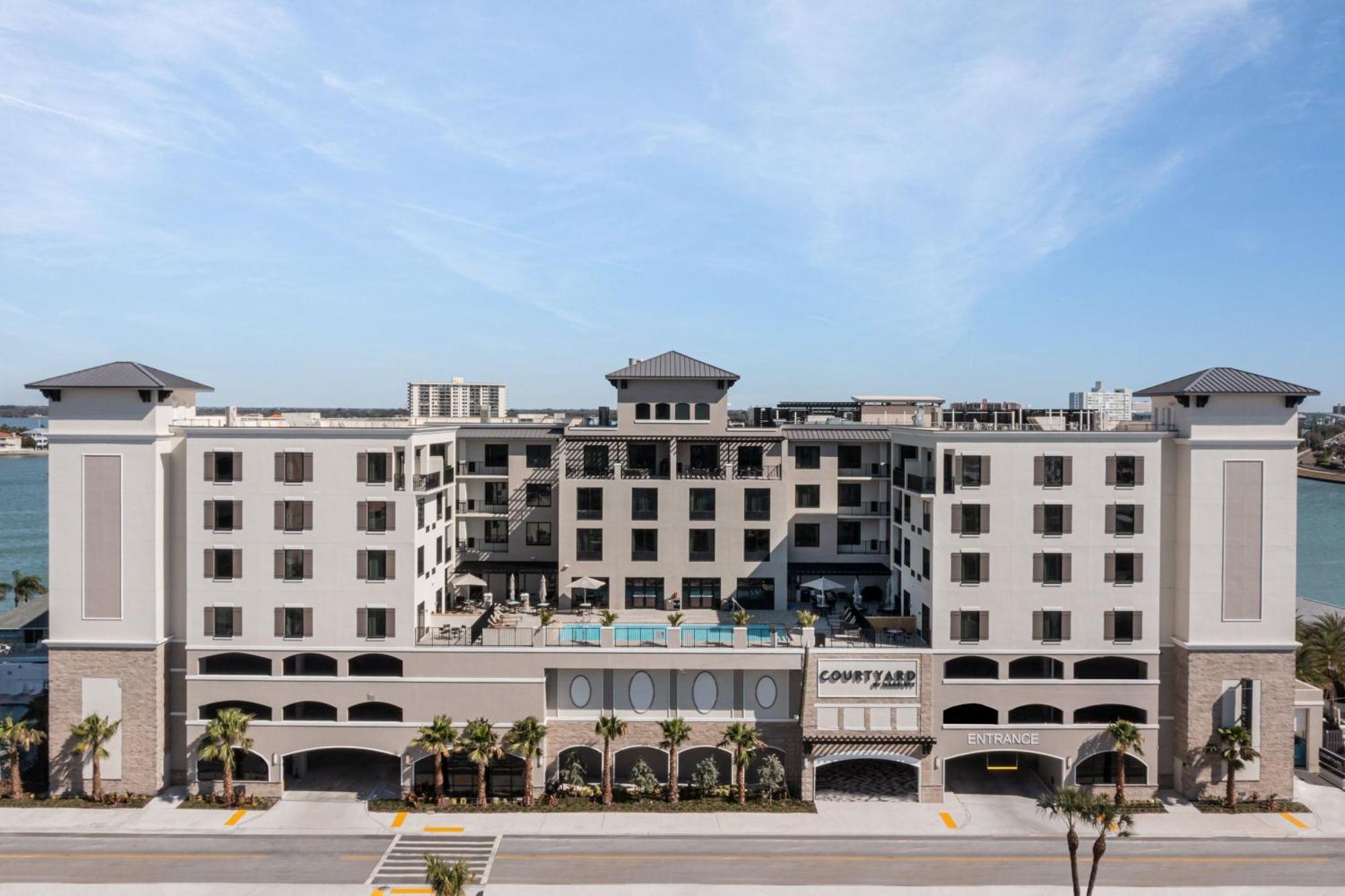 Courtyard By Marriott Clearwater Beach Exterior foto
