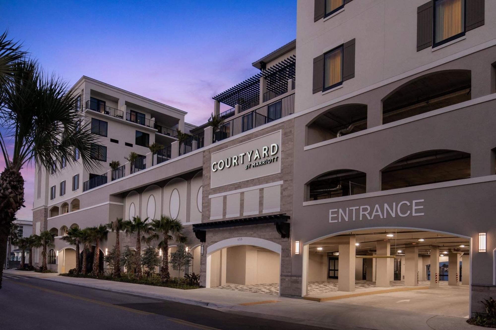 Courtyard By Marriott Clearwater Beach Exterior foto